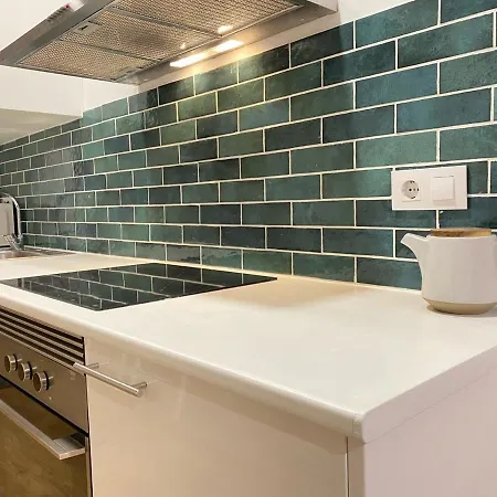 Apartment Lovely New 20 Minutes From Center. Barcelona