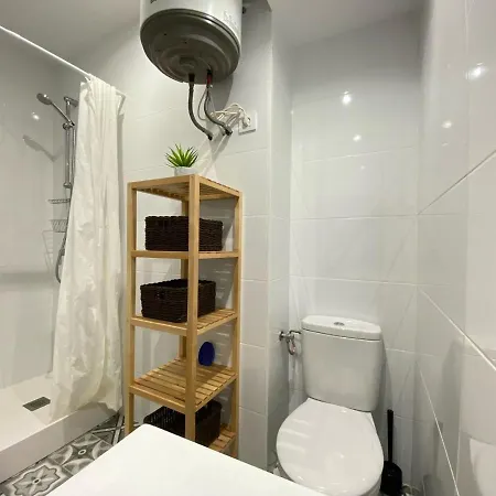 Apartment Lovely New 20 Minutes From Center.
