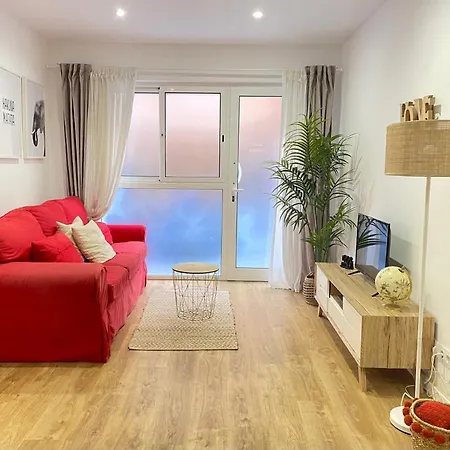 Lovely New 20 Minutes From Center. Apartment Barcelona